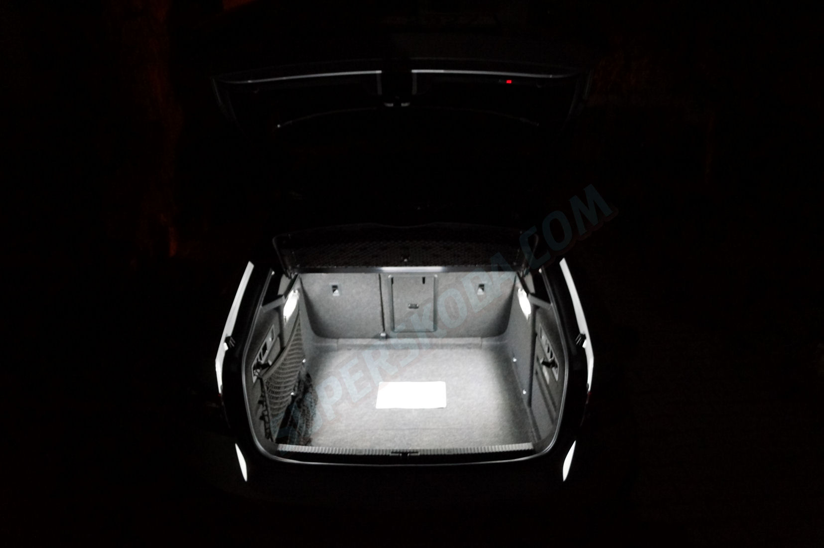 SKODA SuperB 3V Limousine Kofferraumbeleuchtung Halogen auf LED  Nachrüstpaket , 52,99 €